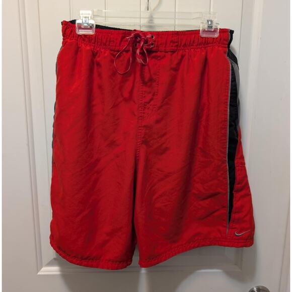 Mens Nike Swim Trunks Red Black Mesh Lined Board Shorts Size L - Picture 1 of 7